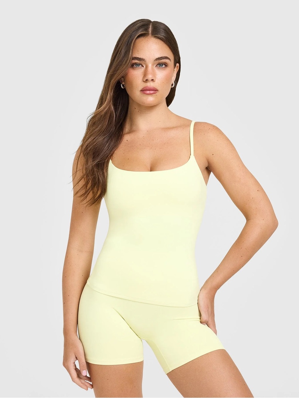 BNWT ONER ACTIVE SOFTMOTION™ STRAPPY TANK TOP WITH BUILT IN BRA SHELF SIZE M